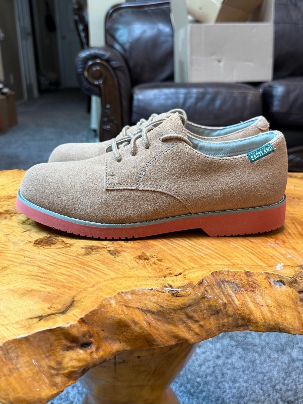 Eastland Women's Buck Oxford Suede Shoes Taupe Brick Red Sole Size 8 M 3900-59